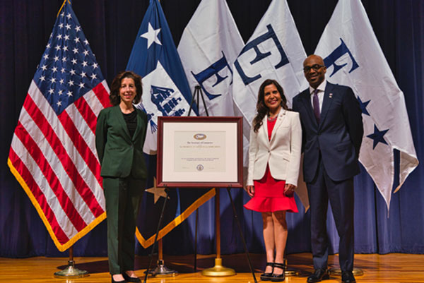 President’s “E” Award Awarded to SIUE’s Illinois SBDC International Trade Center